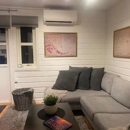 Pa Toppen Av Tromsoya. Rett Ut I Naturen! Appartement *
