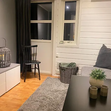 Pa Toppen Av Tromsoya. Rett Ut I Naturen! * Tromsø